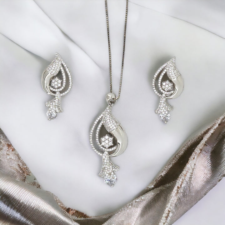 Designer Pendant with earring set made with 925 silver studded with Cz stone
