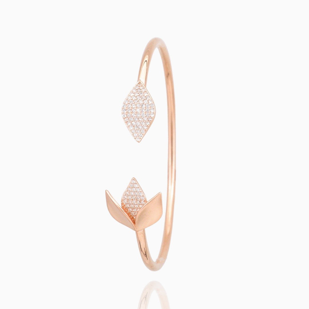 Ladies Kada - 3 petal flower